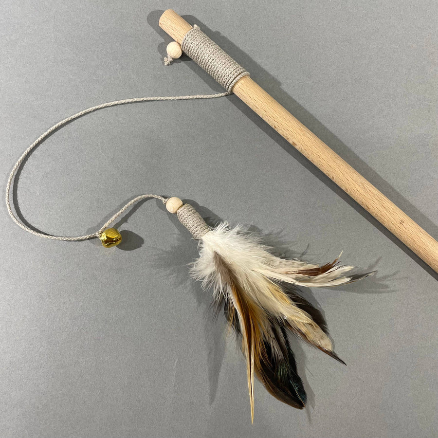 Natural Cat Teaser Toy w Feathers and Bell